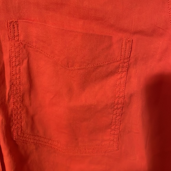 Theory Linen Stretch button down Salmon Color Beautifully made, simple seaming. - Picture 3 of 5